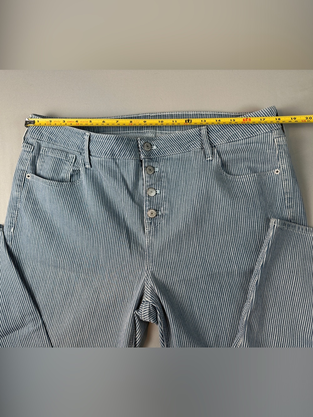 Old Navy Women’s Rockstar Pinstripe Skinny Jeans Button Fly Size 18 - Picture 7 of 9
